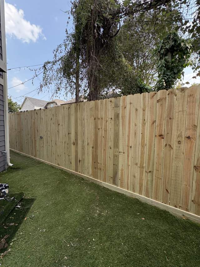 New wood fence